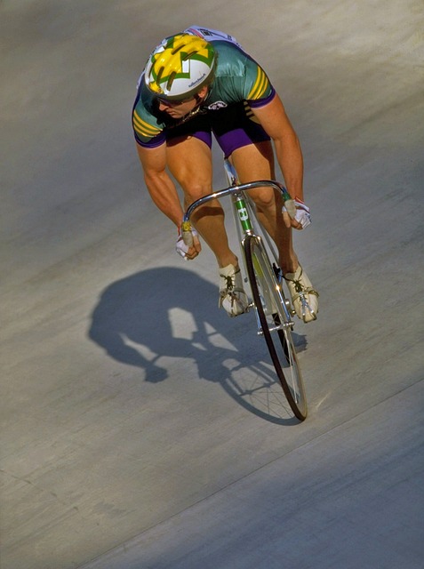 送进球门 送进球门